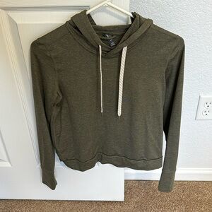 Vuori essential hoodie